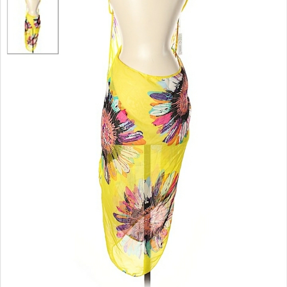 Sarong - Picture 4 of 4